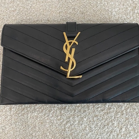 Authentic Saint Laurent Black Cassandre Clutch - Picture 4 of 15